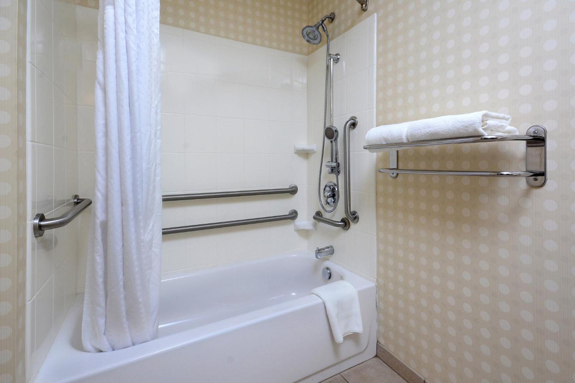 Holiday Inn Express Lynchburg By Ihg Luaran gambar