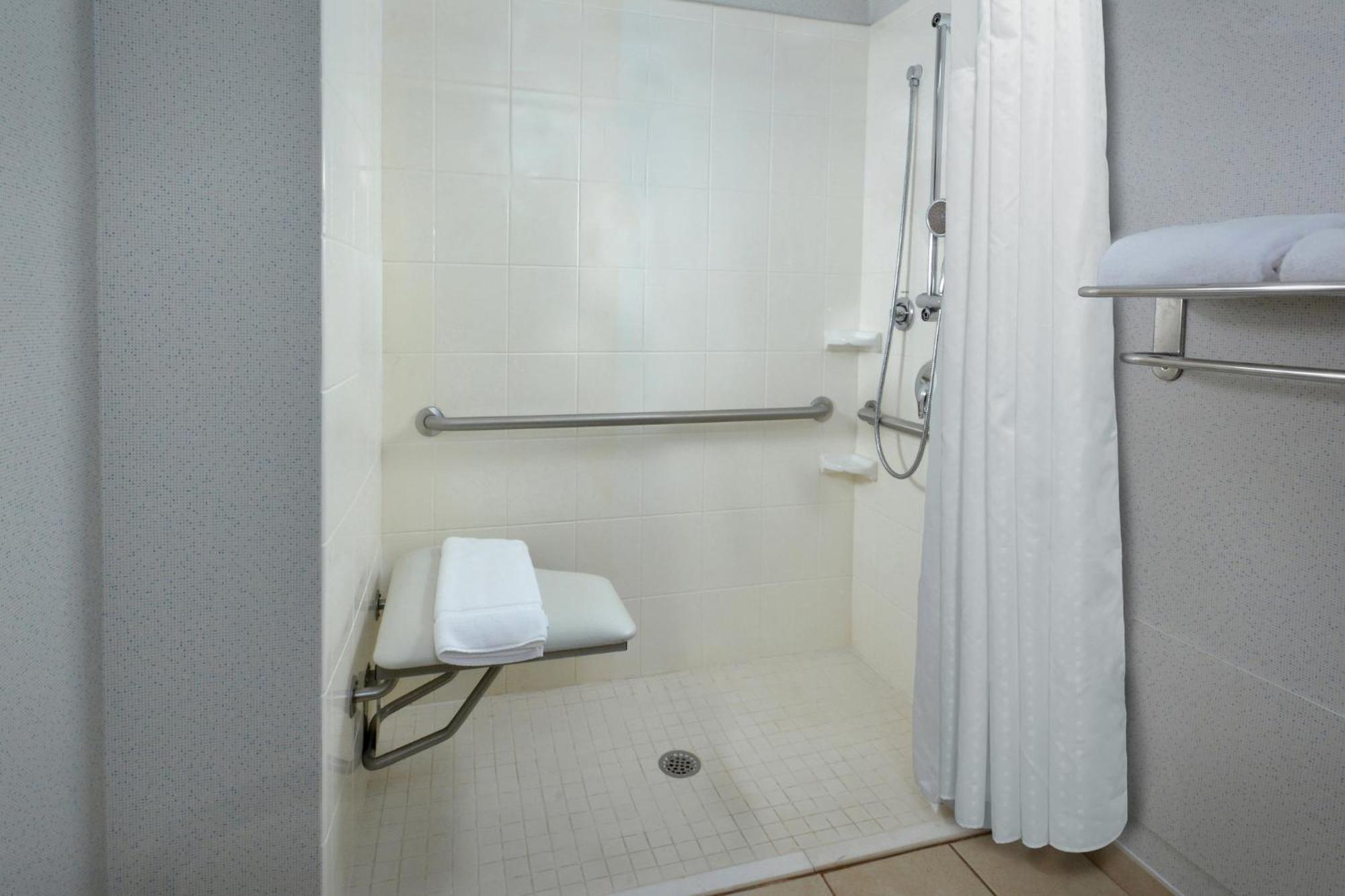Holiday Inn Express Lynchburg By Ihg Luaran gambar